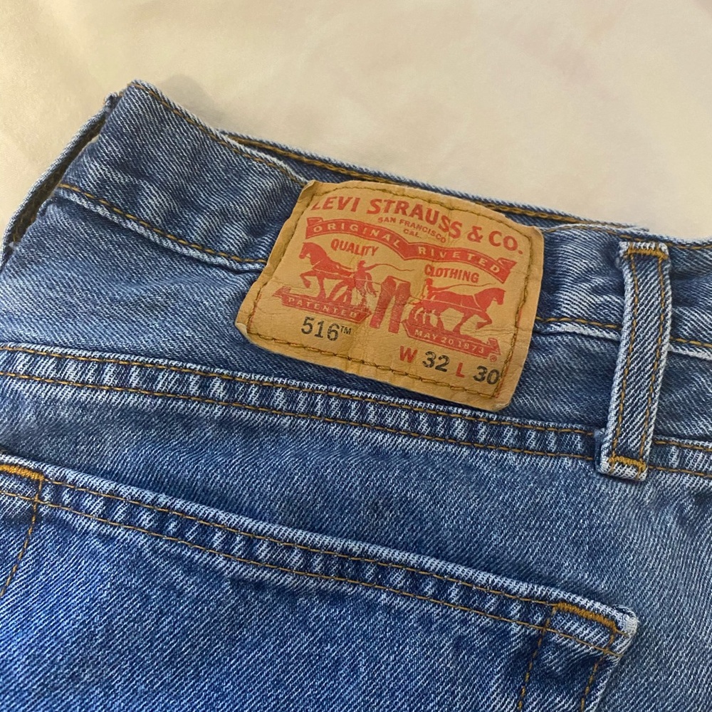 Levi jeans - Picture 2 of 3